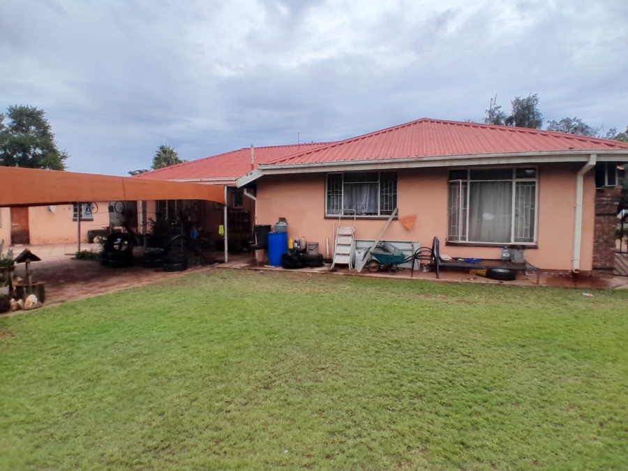 4 Bedroom Property for Sale in Kathu Northern Cape